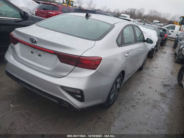 Photo 3 VIN: 3KPF24ADXME269780 - KIA FORTE 