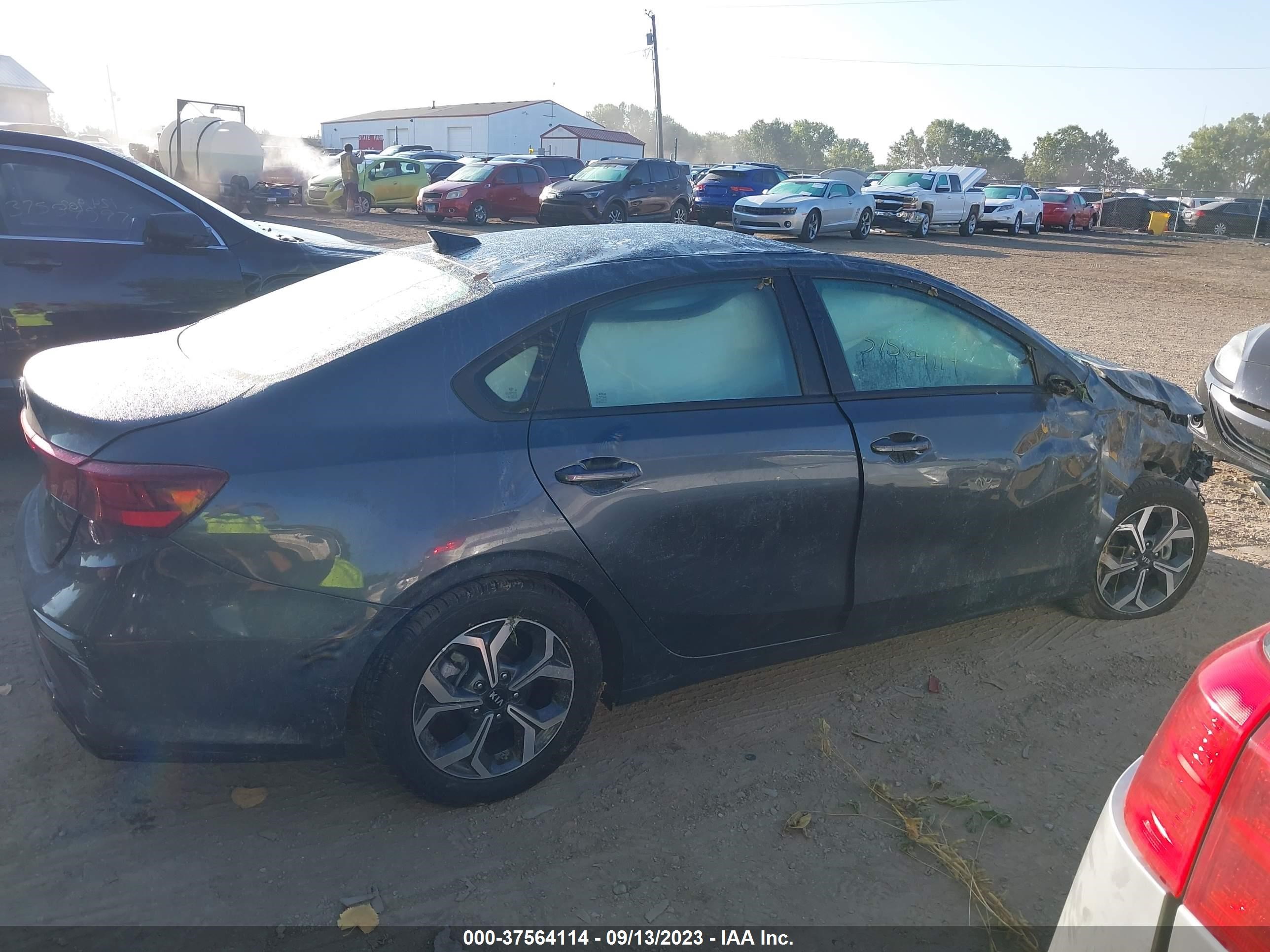 Photo 12 VIN: 3KPF24ADXME305225 - KIA FORTE 