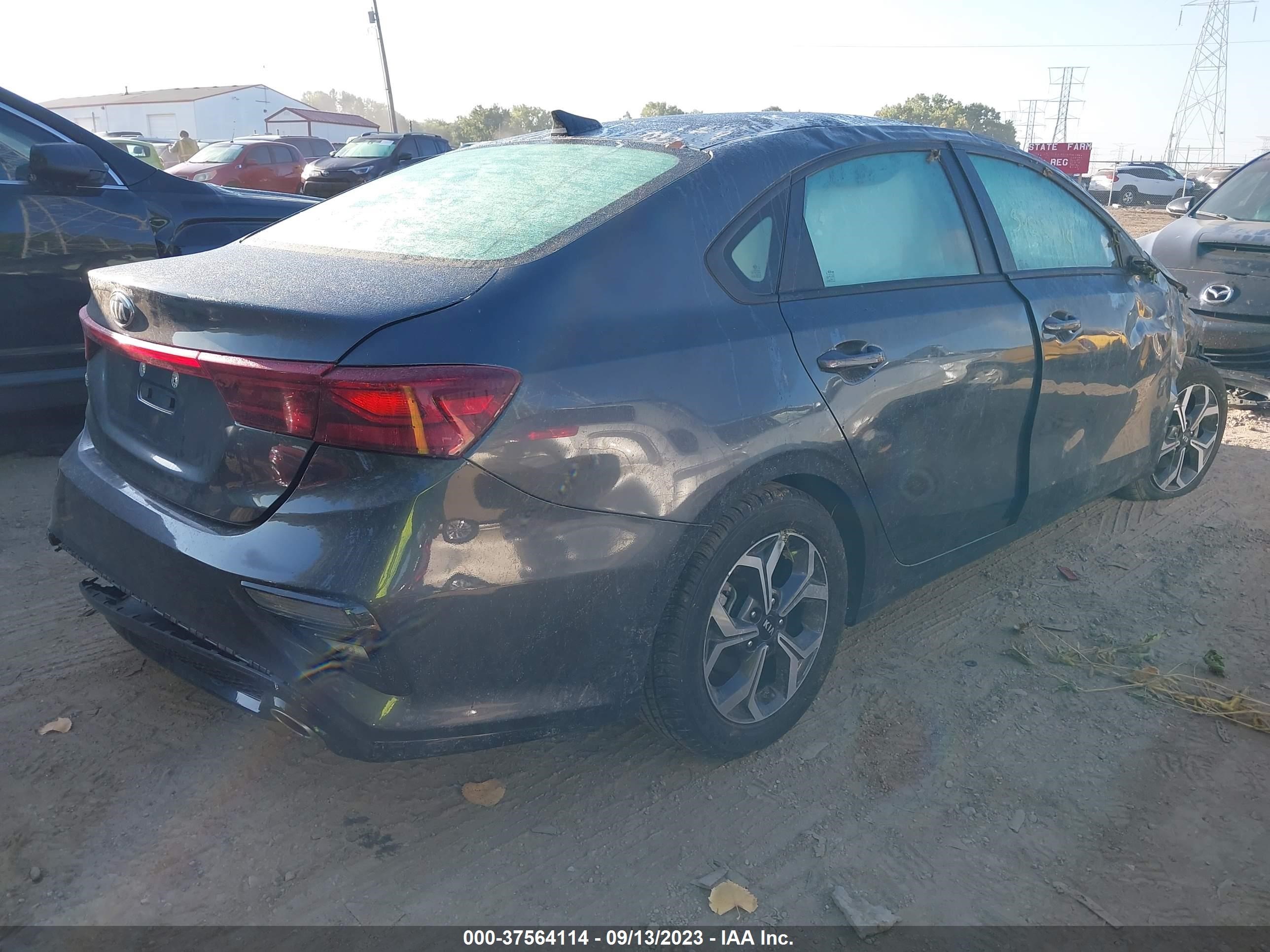 Photo 3 VIN: 3KPF24ADXME305225 - KIA FORTE 