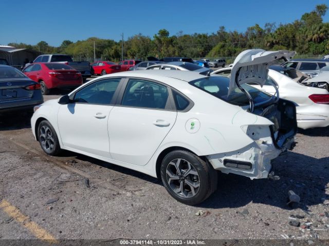 Photo 2 VIN: 3KPF24ADXME353064 - KIA FORTE 