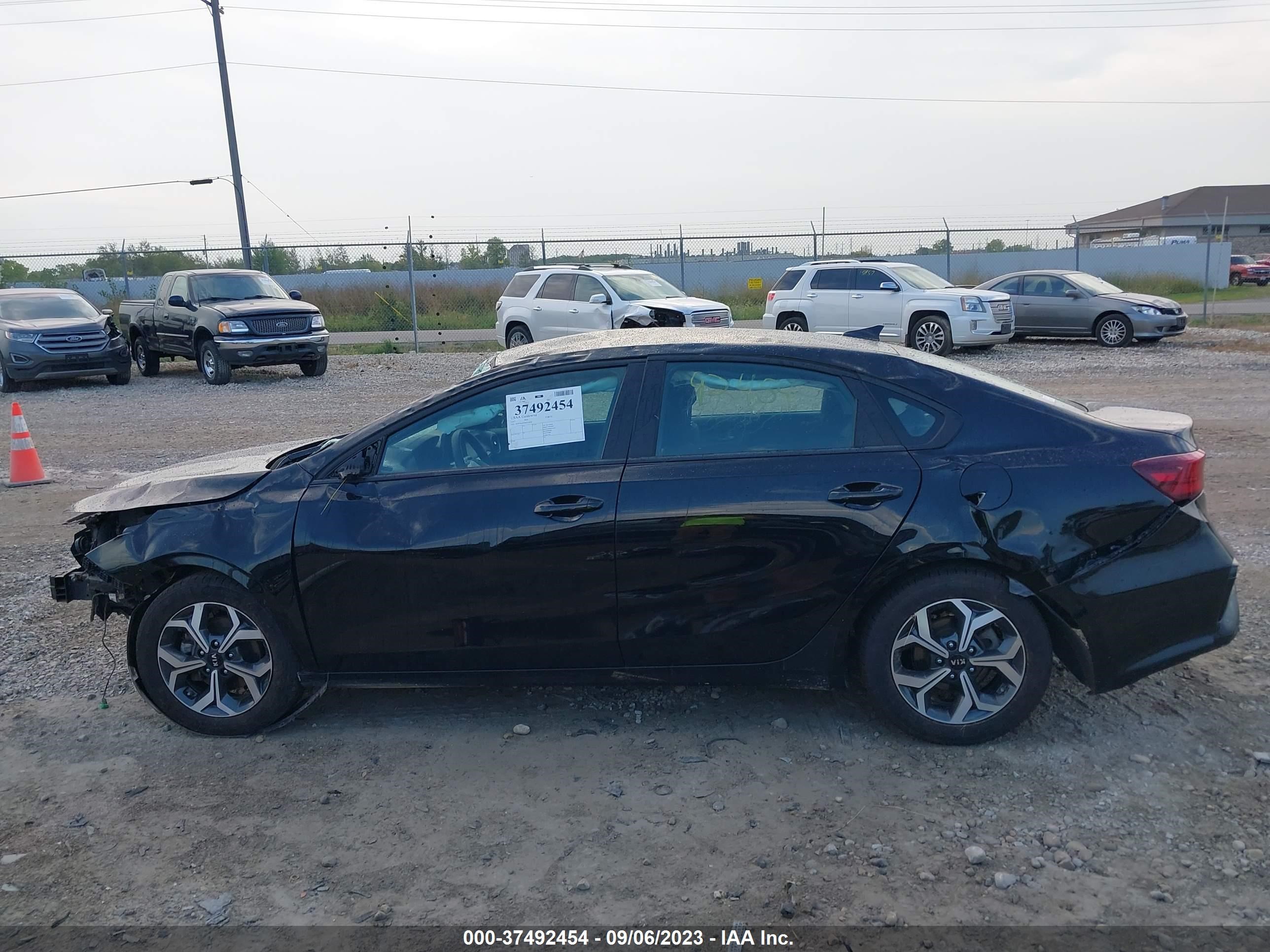 Photo 14 VIN: 3KPF24ADXME365828 - KIA FORTE 