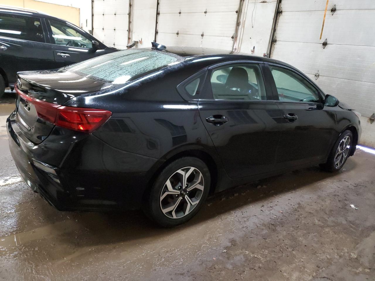 Photo 2 VIN: 3KPF24ADXME376988 - KIA FORTE 