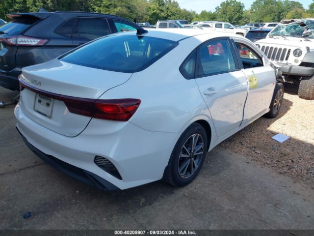 Photo 3 VIN: 3KPF24ADXNE460567 - KIA FORTE 