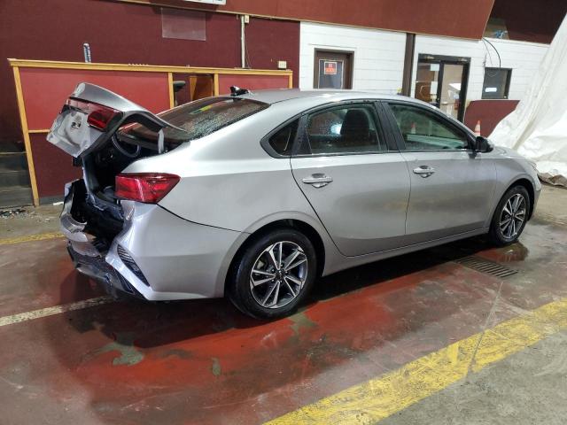 Photo 2 VIN: 3KPF24ADXPE540504 - KIA FORTE LX 