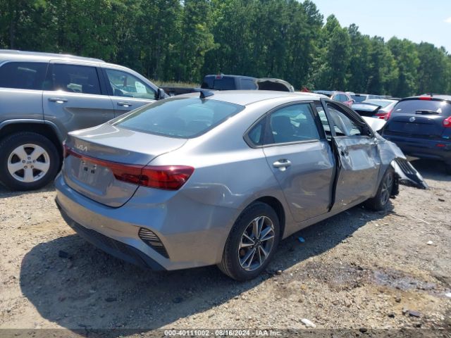 Photo 3 VIN: 3KPF24ADXPE569727 - KIA FORTE 