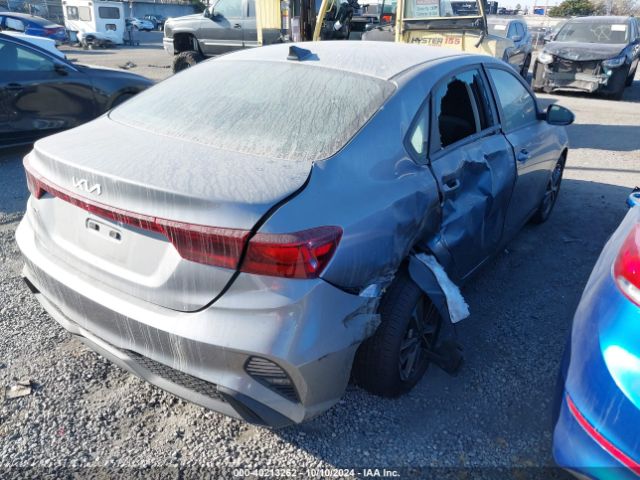 Photo 3 VIN: 3KPF24ADXPE572918 - KIA FORTE 