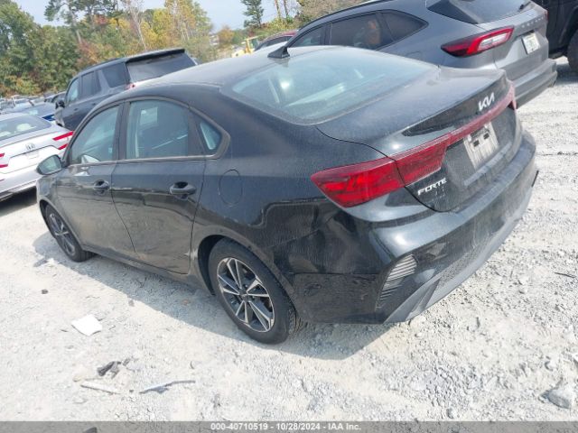 Photo 2 VIN: 3KPF24ADXPE581621 - KIA FORTE 