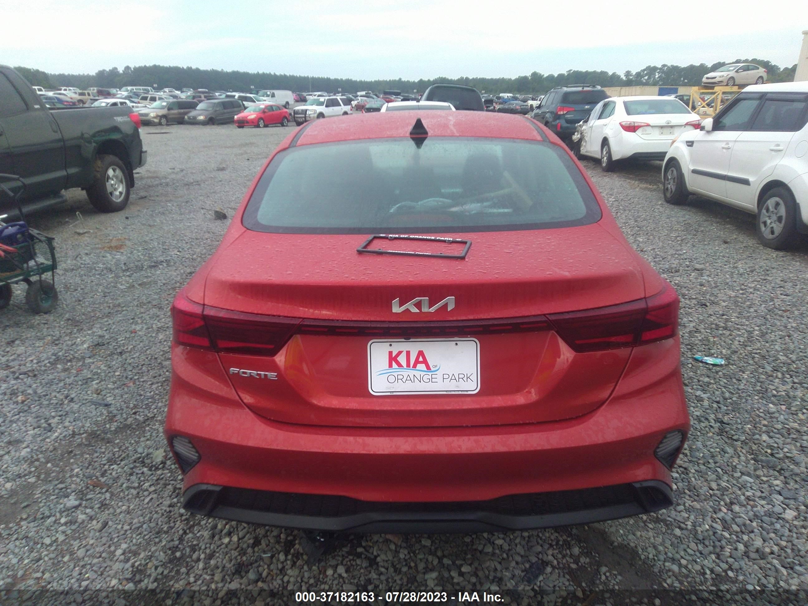 Photo 15 VIN: 3KPF24ADXPE600801 - KIA FORTE 