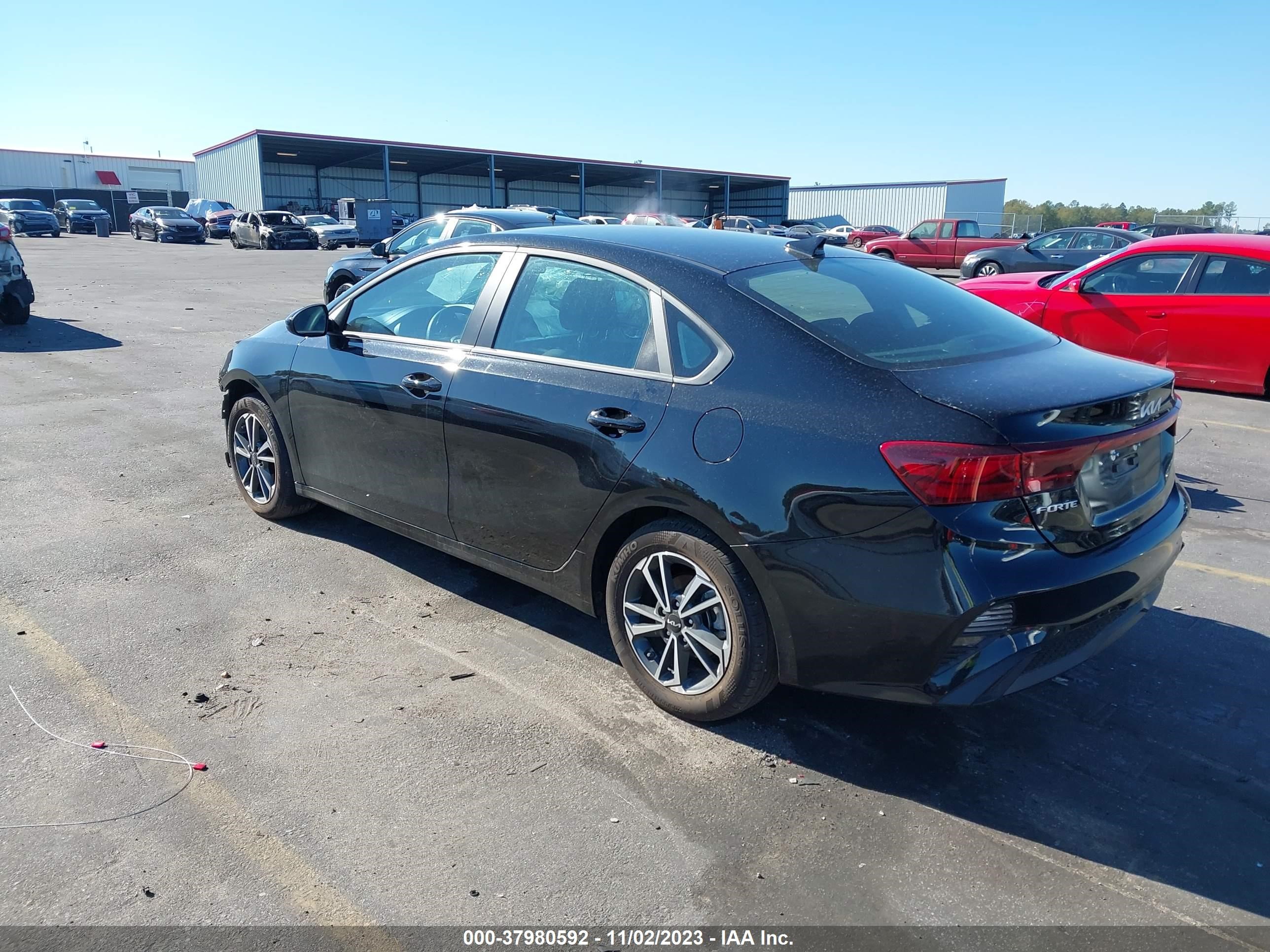 Photo 2 VIN: 3KPF24ADXPE600832 - KIA FORTE 