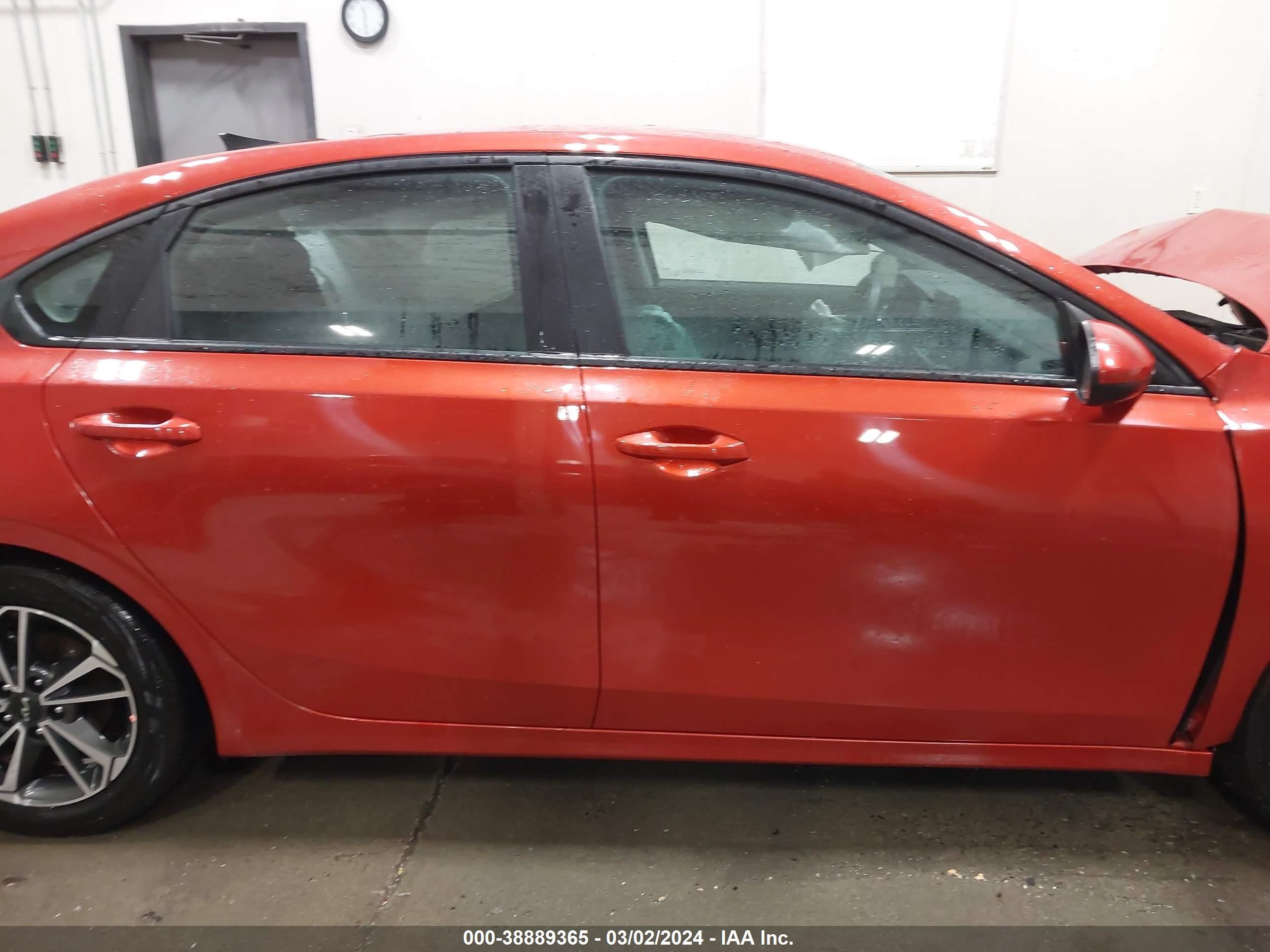 Photo 12 VIN: 3KPF24ADXPE609658 - KIA FORTE 