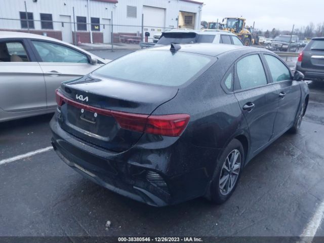 Photo 3 VIN: 3KPF24ADXPE631224 - KIA FORTE 