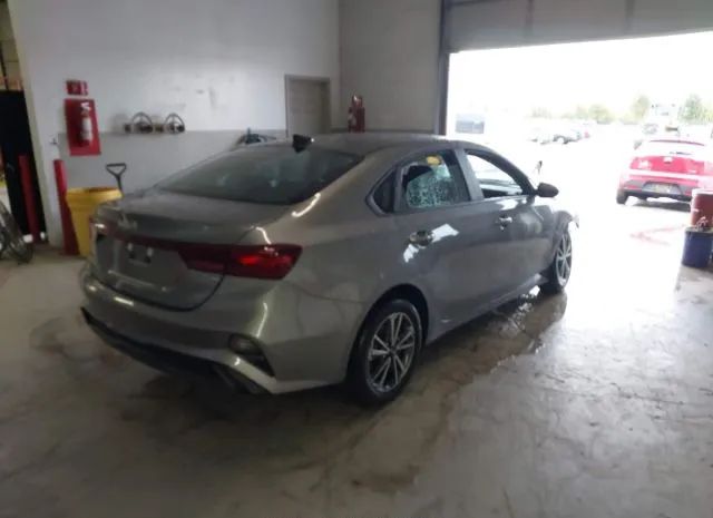 Photo 3 VIN: 3KPF24ADXPE657046 - KIA FORTE 