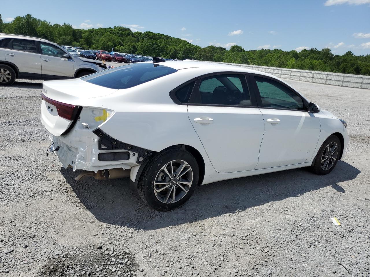 Photo 2 VIN: 3KPF24ADXPE657631 - KIA FORTE 