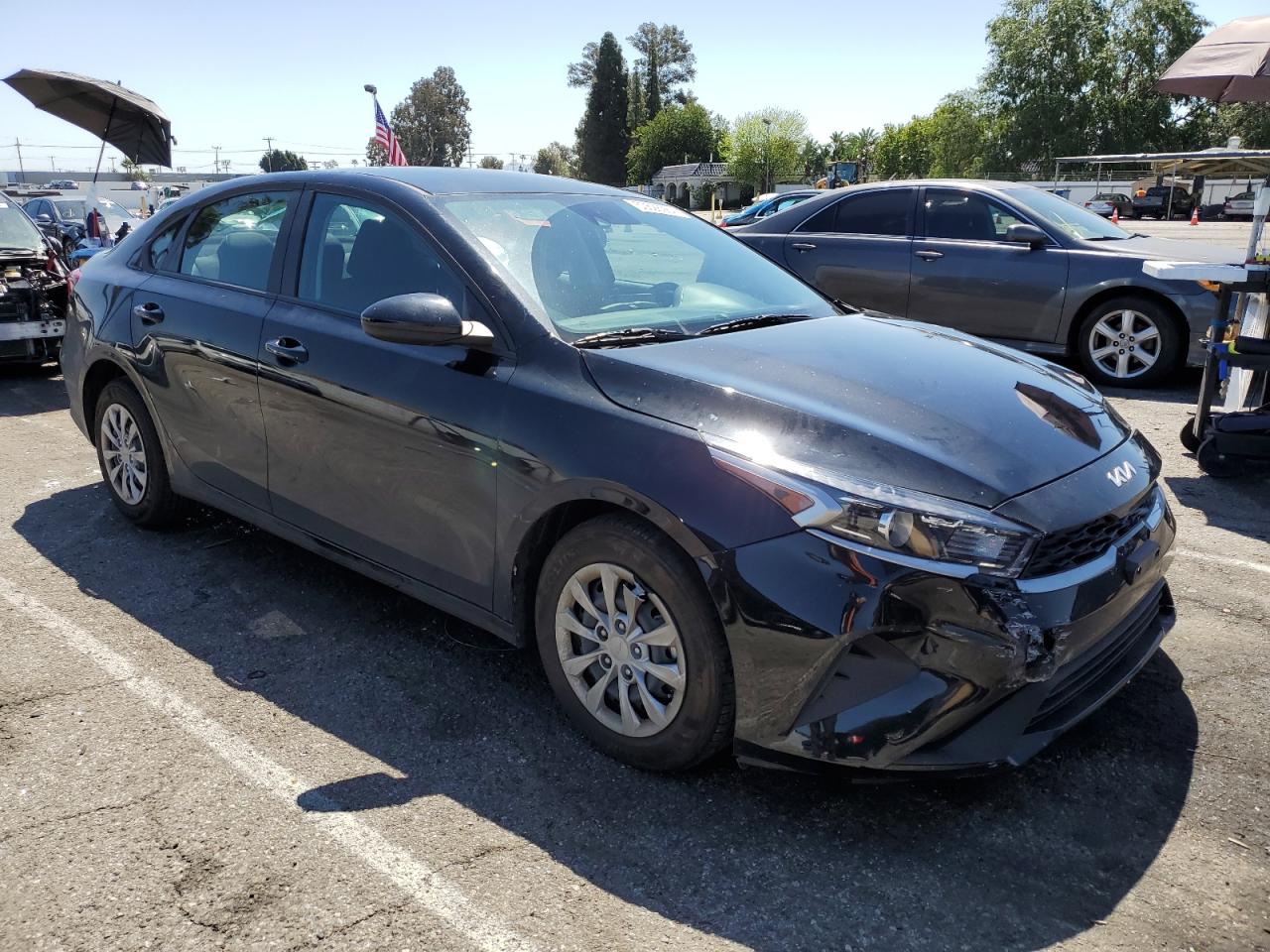 Photo 3 VIN: 3KPF24ADXRE688719 - KIA FORTE 