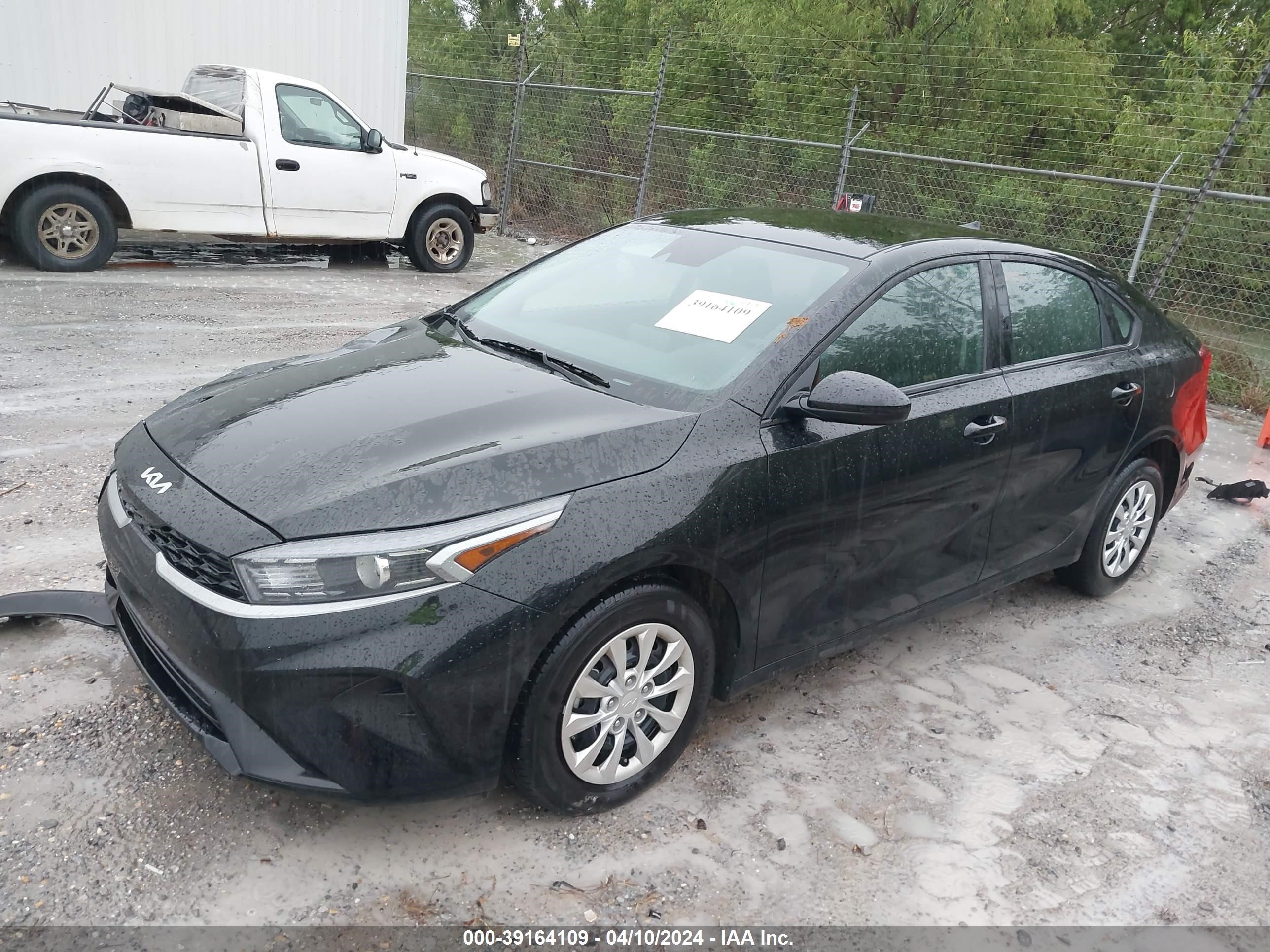 Photo 1 VIN: 3KPF24ADXRE711223 - KIA FORTE 