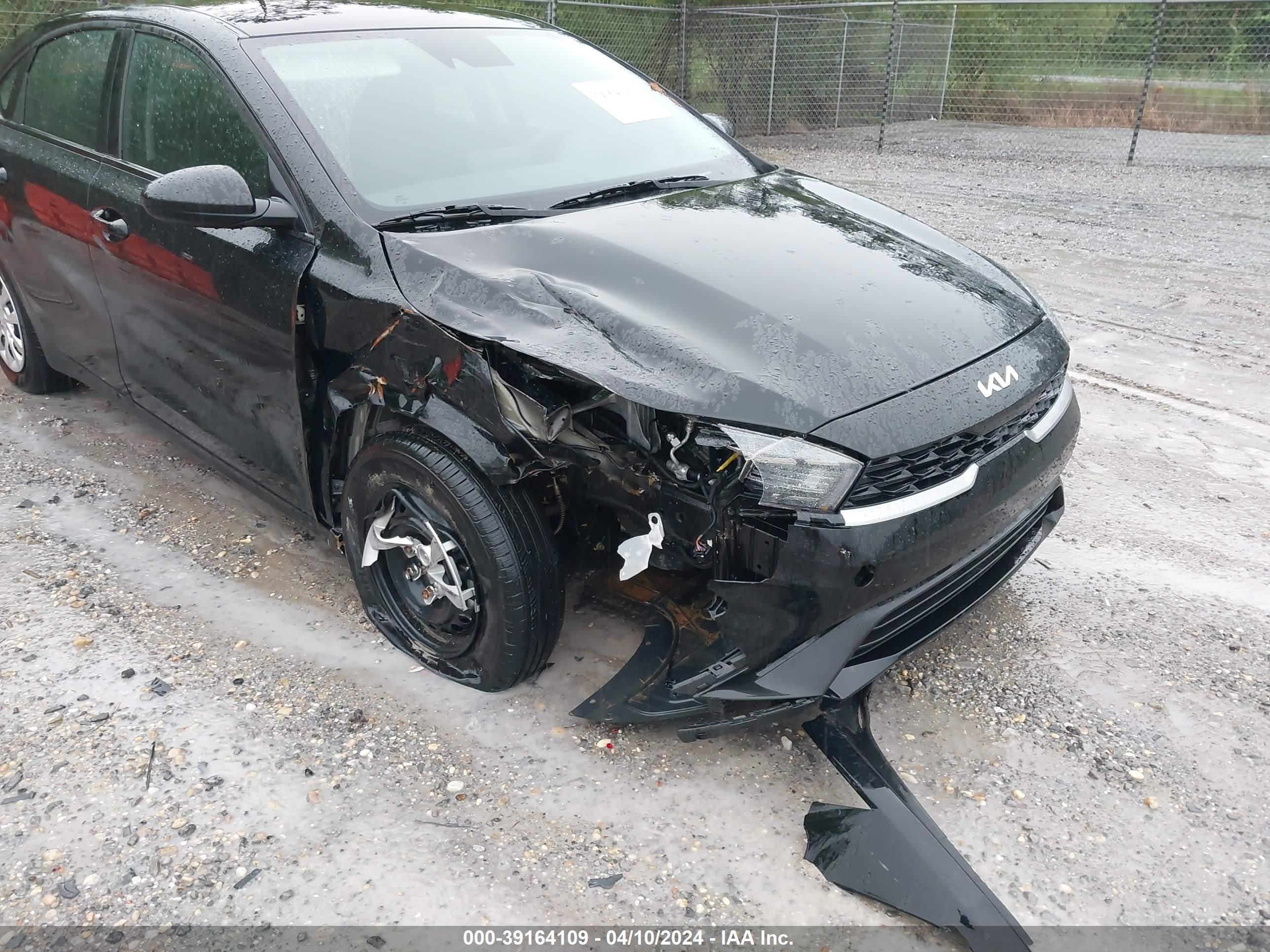 Photo 5 VIN: 3KPF24ADXRE711223 - KIA FORTE 