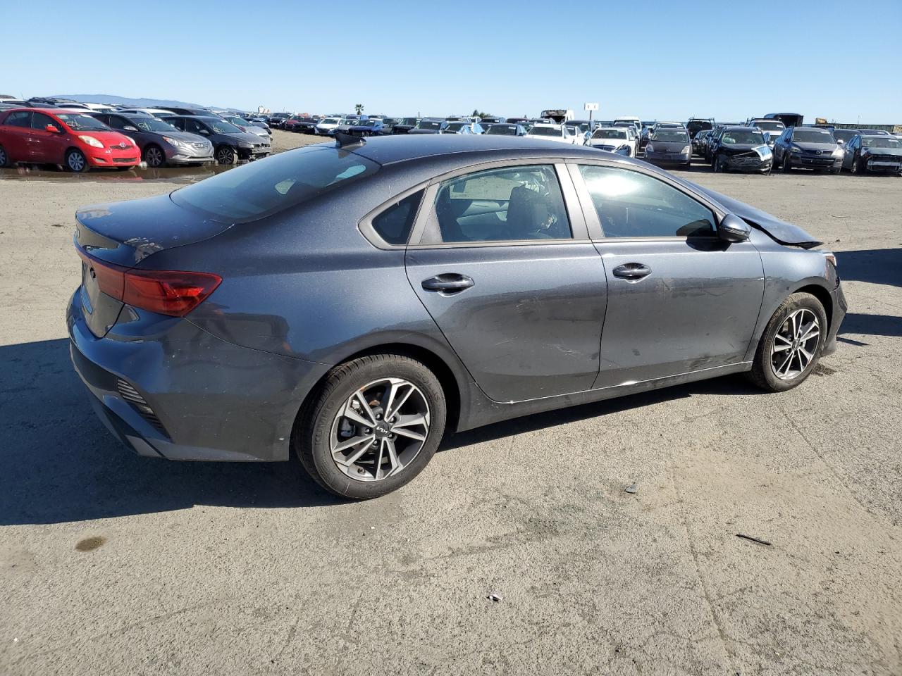 Photo 2 VIN: 3KPF24ADXRE721539 - KIA FORTE 