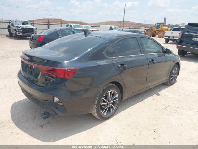 Photo 3 VIN: 3KPF24ADXRE749387 - KIA FORTE 