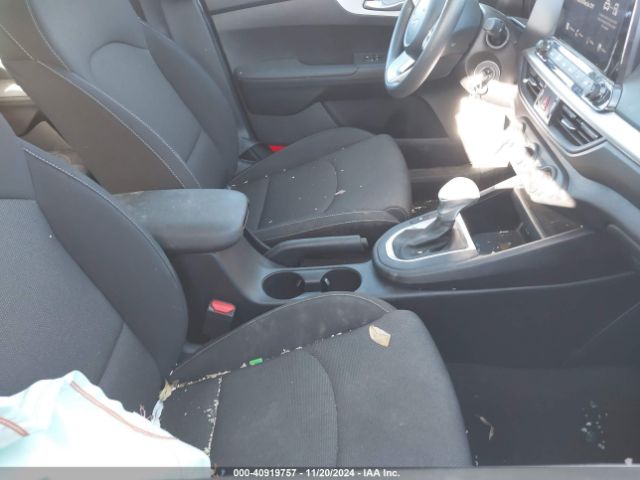 Photo 4 VIN: 3KPF24ADXRE778470 - KIA FORTE 