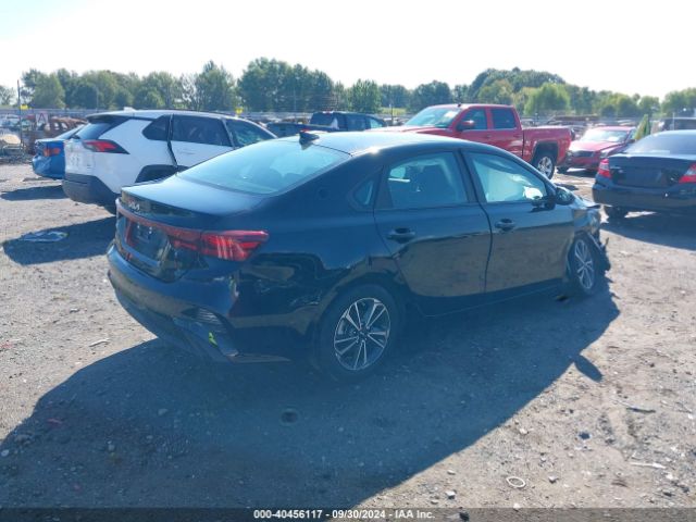 Photo 3 VIN: 3KPF24ADXRE783054 - KIA FORTE 