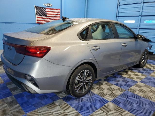 Photo 2 VIN: 3KPF24ADXRE789968 - KIA FORTE LX 