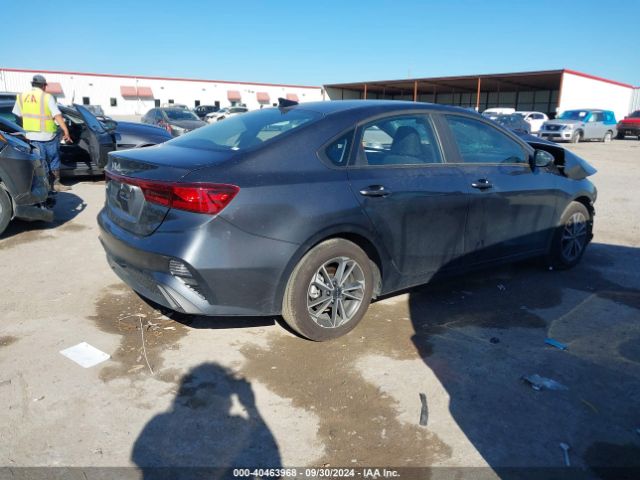 Photo 3 VIN: 3KPF24ADXRE821544 - KIA FORTE 