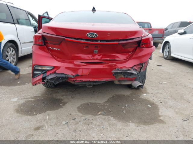 Photo 5 VIN: 3KPF34AD0KE105531 - KIA FORTE 