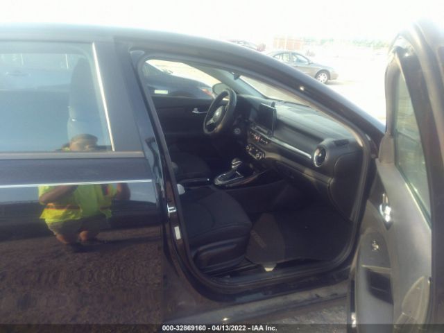 Photo 4 VIN: 3KPF34AD1KE063077 - KIA FORTE 