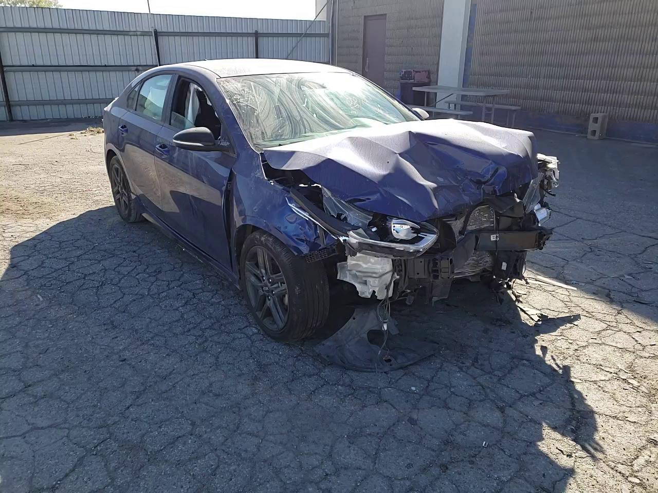 Photo 10 VIN: 3KPF34AD1LE206787 - KIA FORTE GT L 