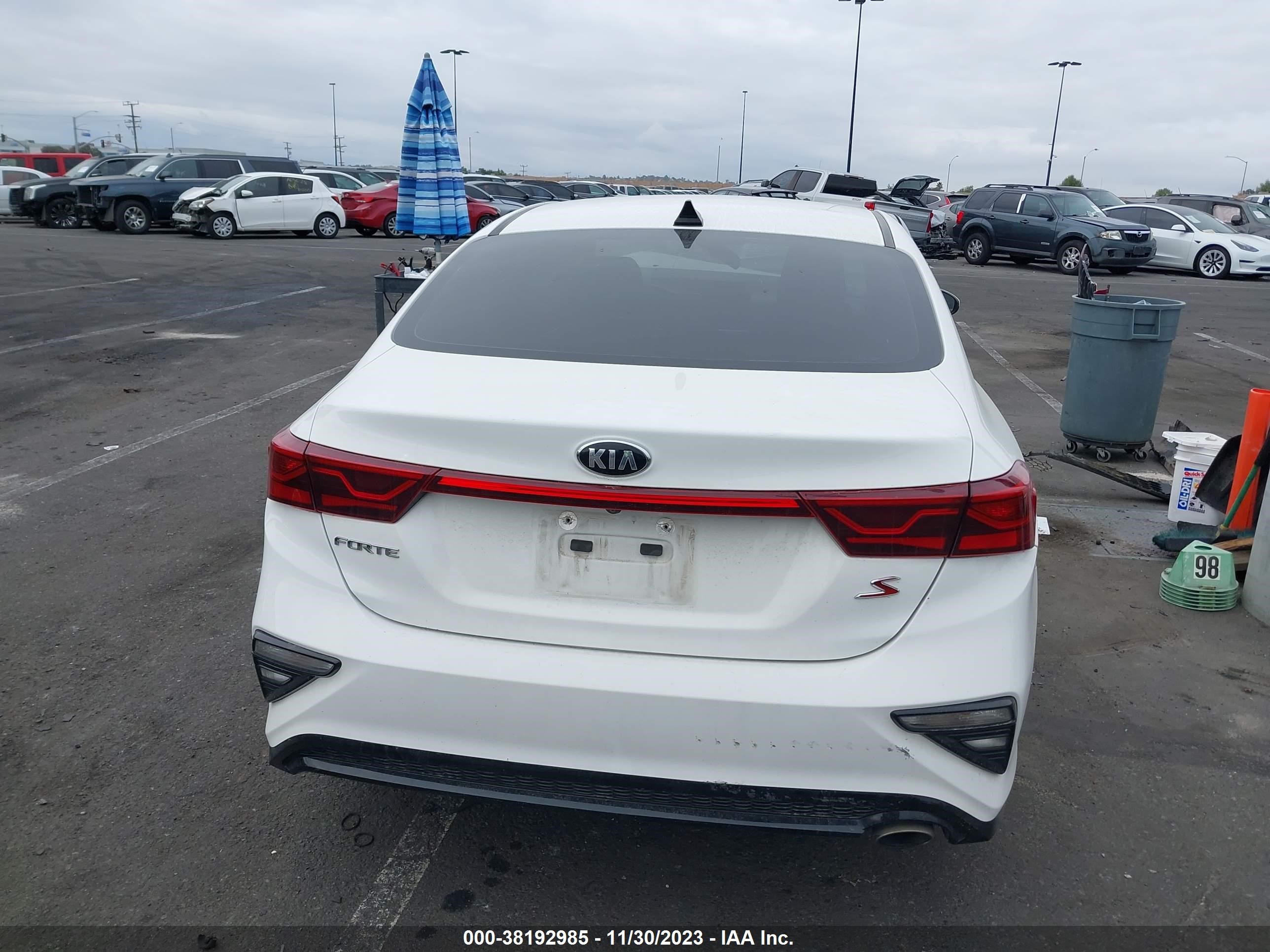 Photo 16 VIN: 3KPF34AD2KE029178 - KIA FORTE 