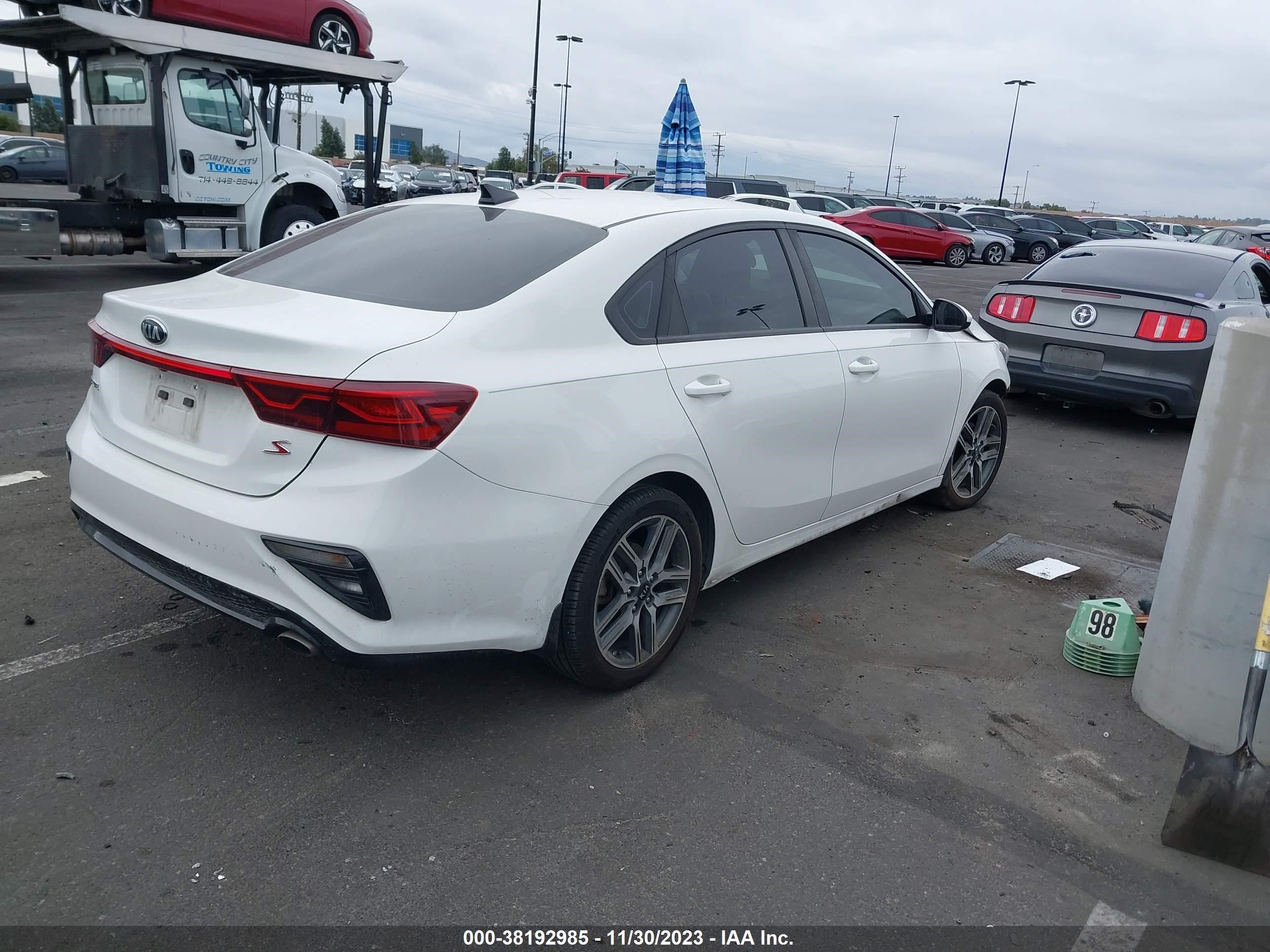 Photo 3 VIN: 3KPF34AD2KE029178 - KIA FORTE 