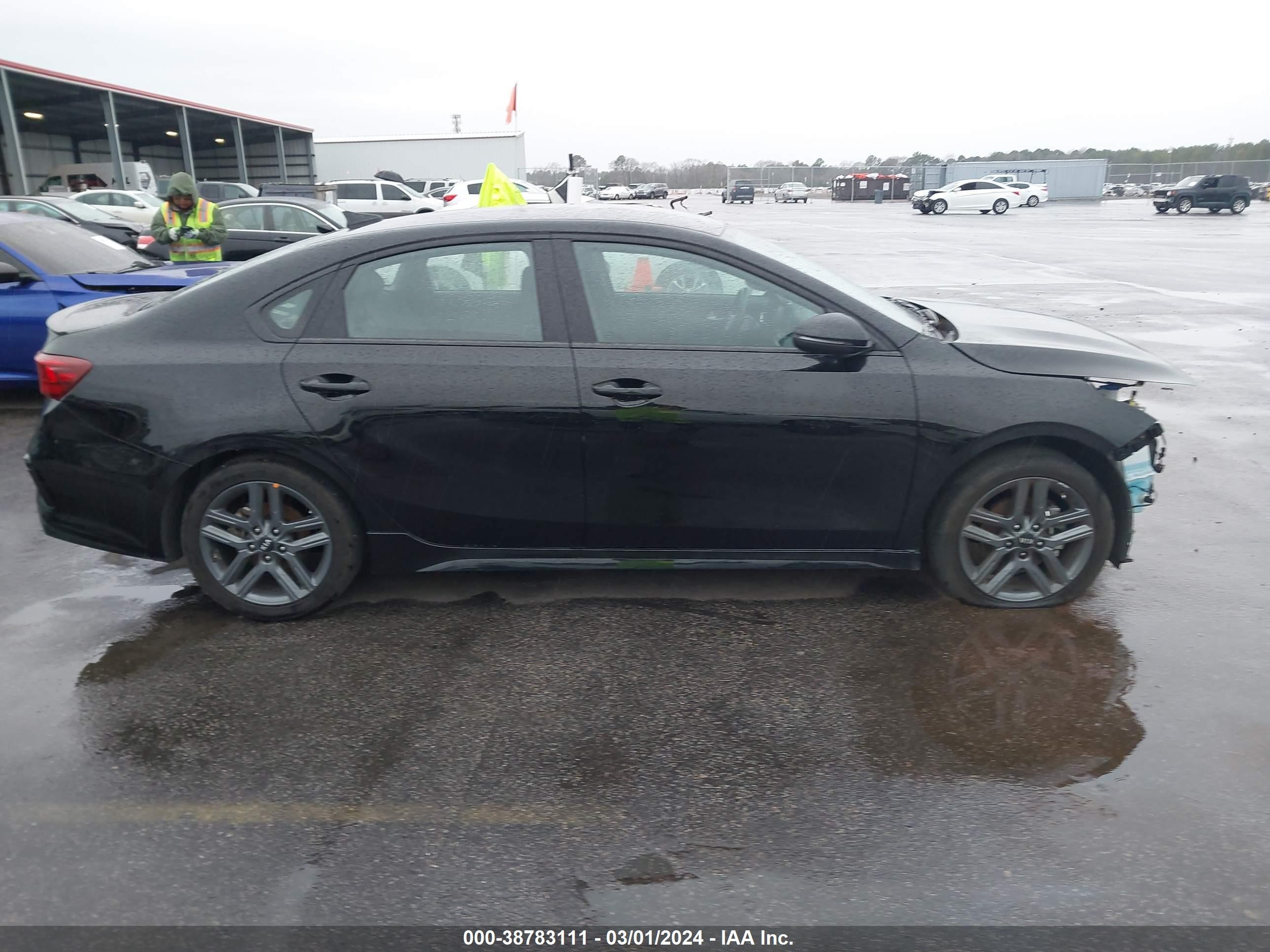 Photo 13 VIN: 3KPF34AD2ME375363 - KIA FORTE 