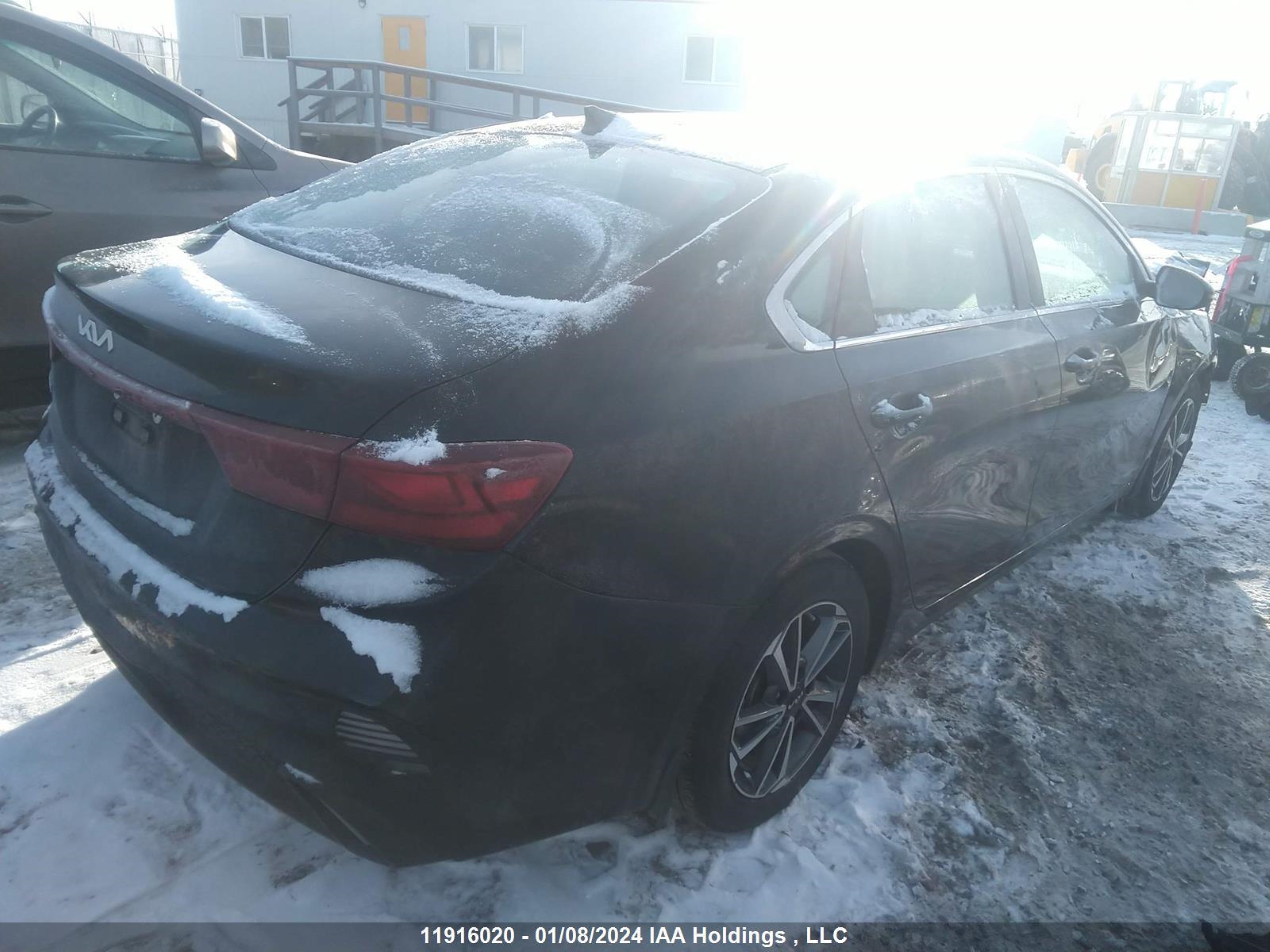 Photo 3 VIN: 3KPF34AD2NE458633 - KIA FORTE 