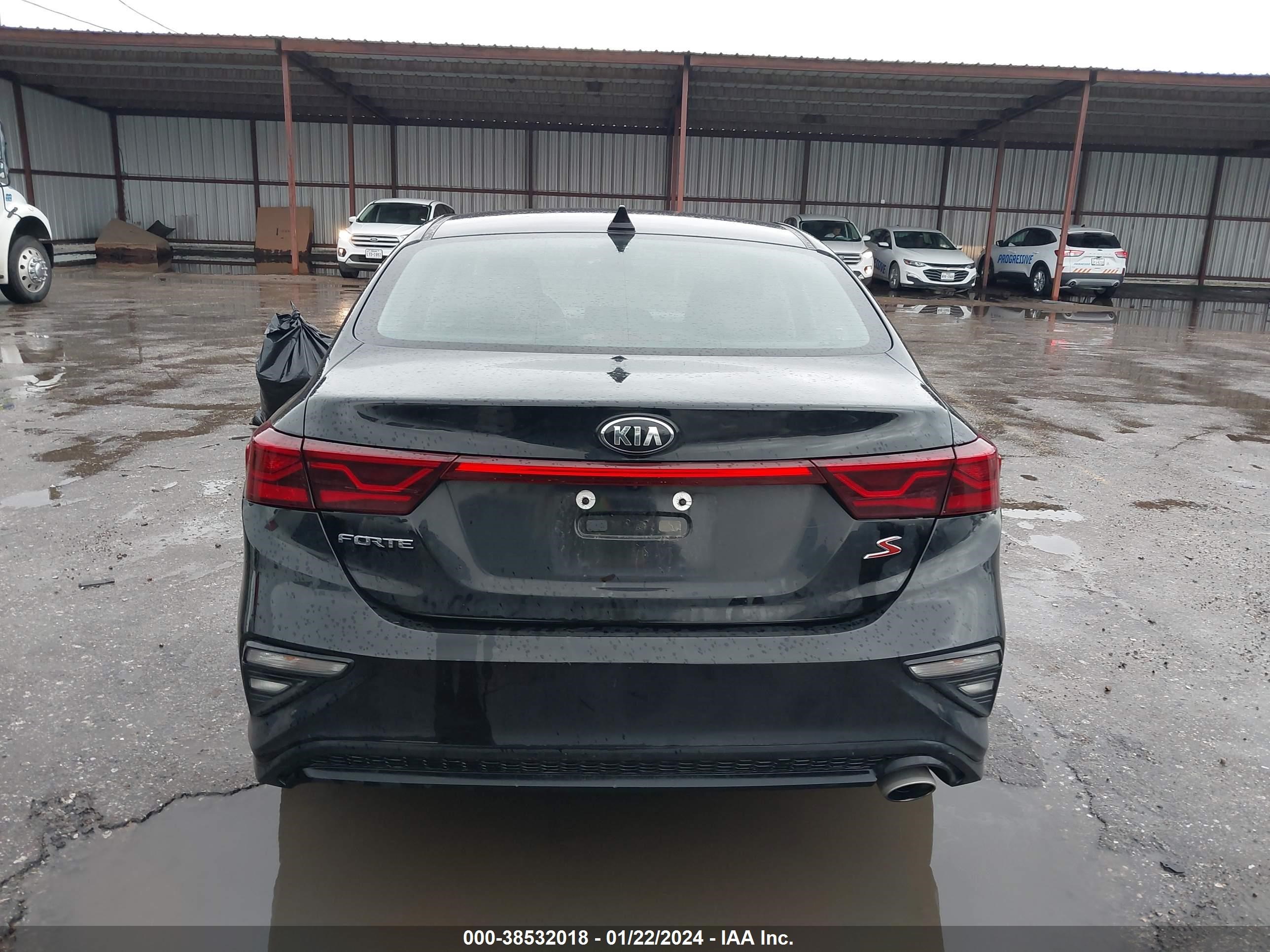 Photo 15 VIN: 3KPF34AD4KE012754 - KIA FORTE 