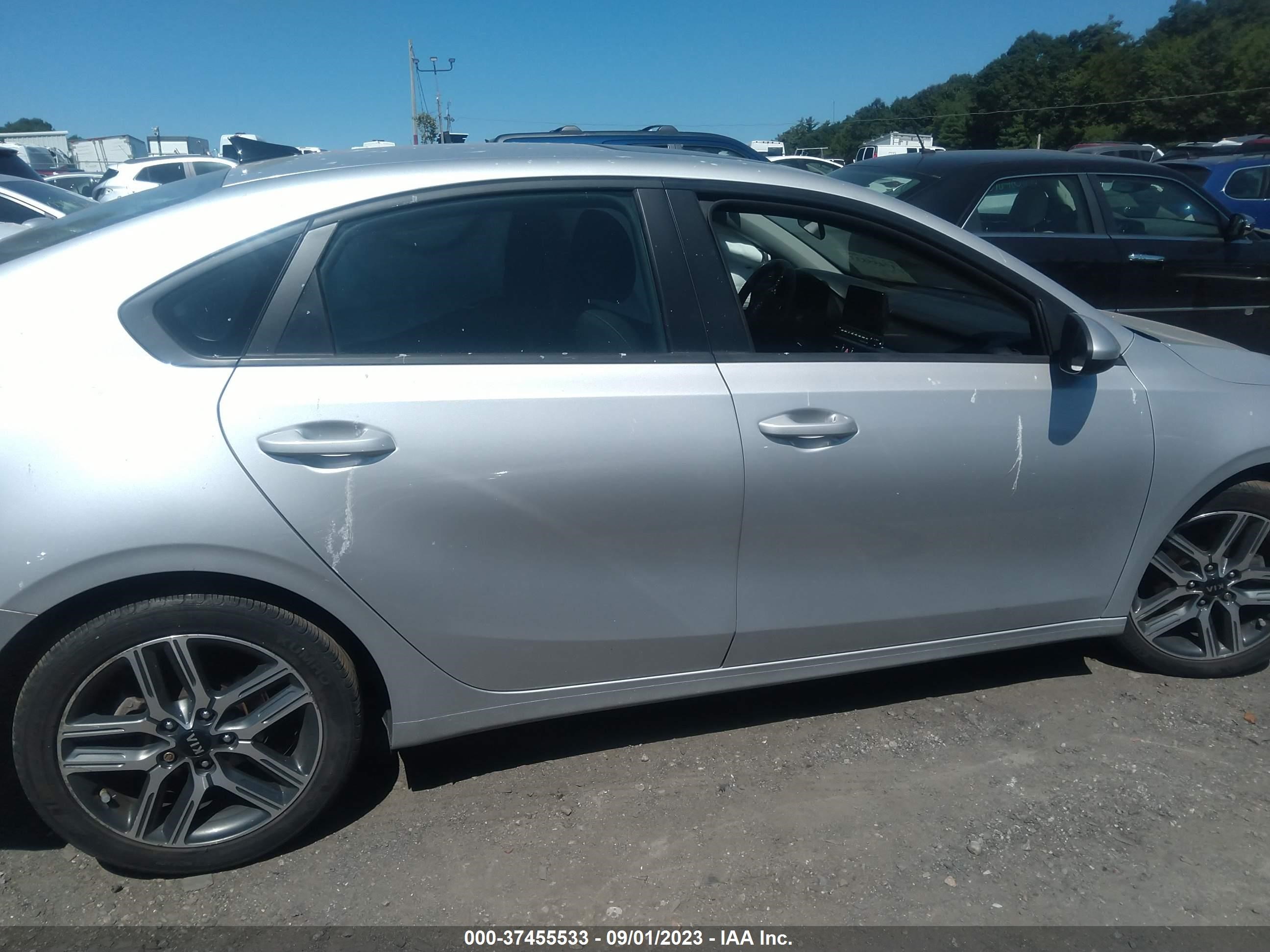 Photo 12 VIN: 3KPF34AD4KE021051 - KIA FORTE 