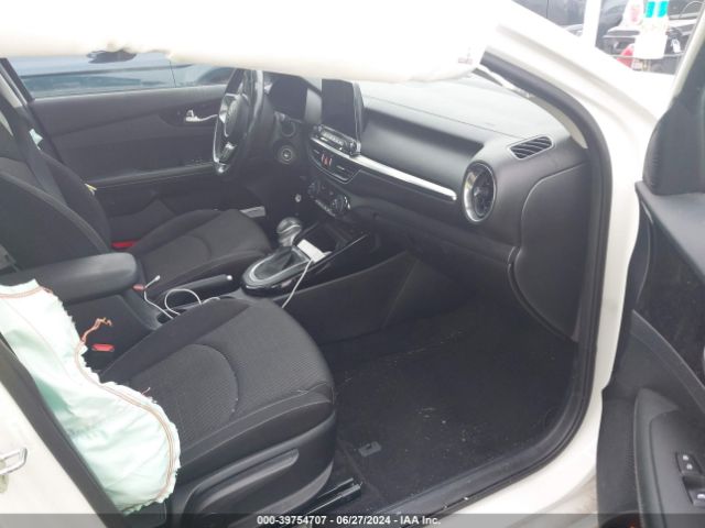 Photo 4 VIN: 3KPF34AD6KE028518 - KIA FORTE 