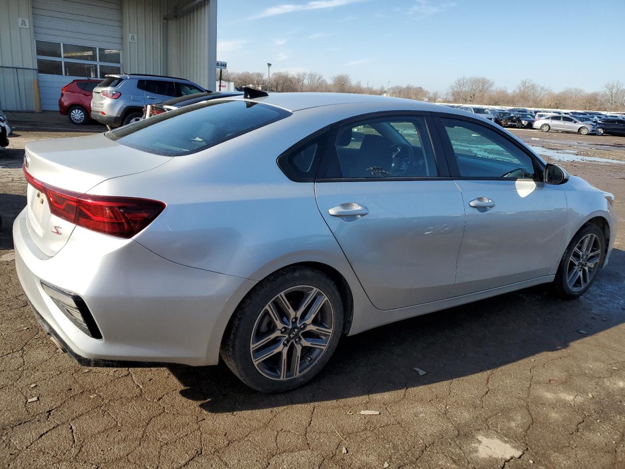 Photo 2 VIN: 3KPF34AD6KE066069 - KIA FORTE 