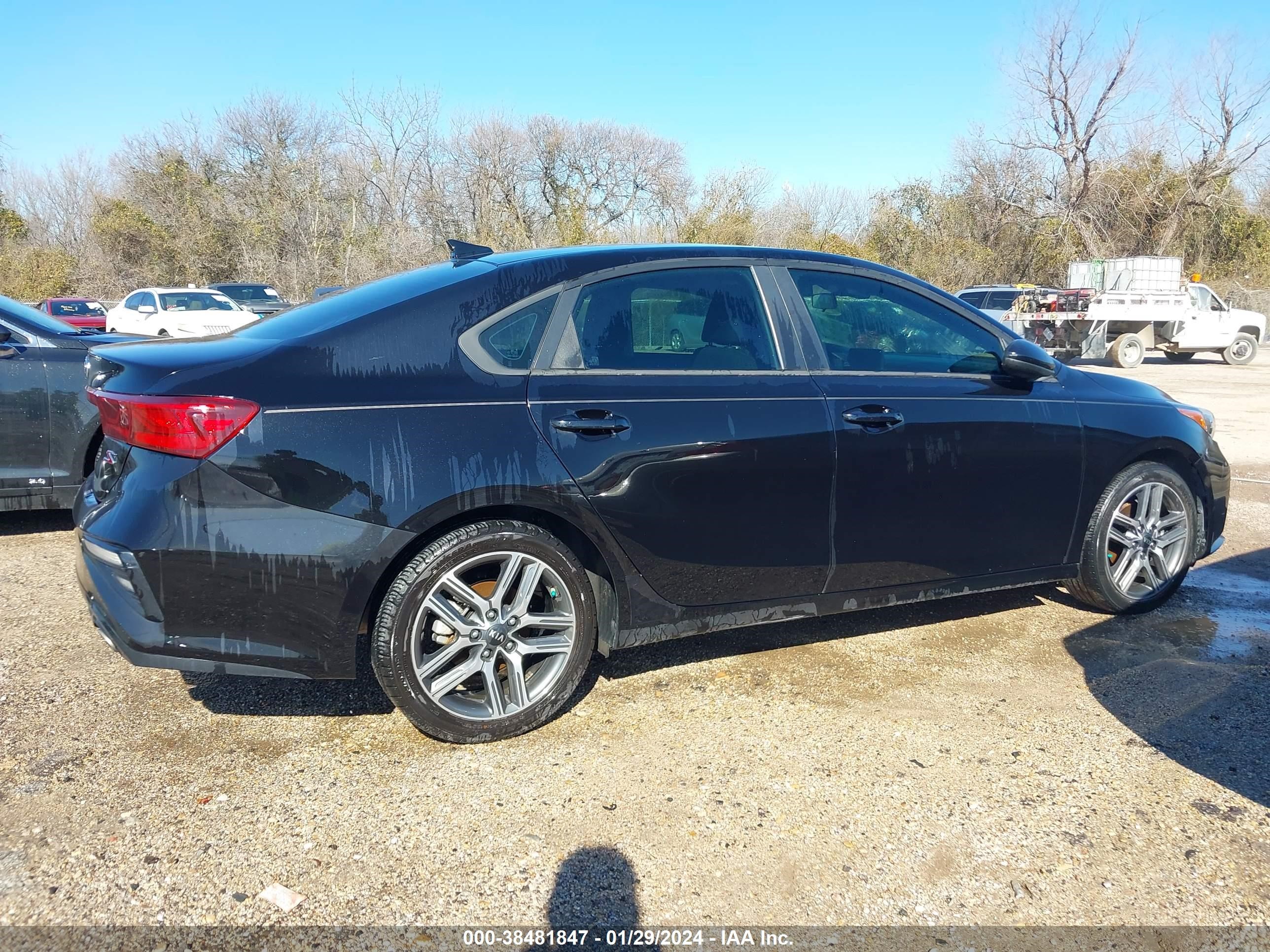 Photo 13 VIN: 3KPF34AD6KE070574 - KIA FORTE 