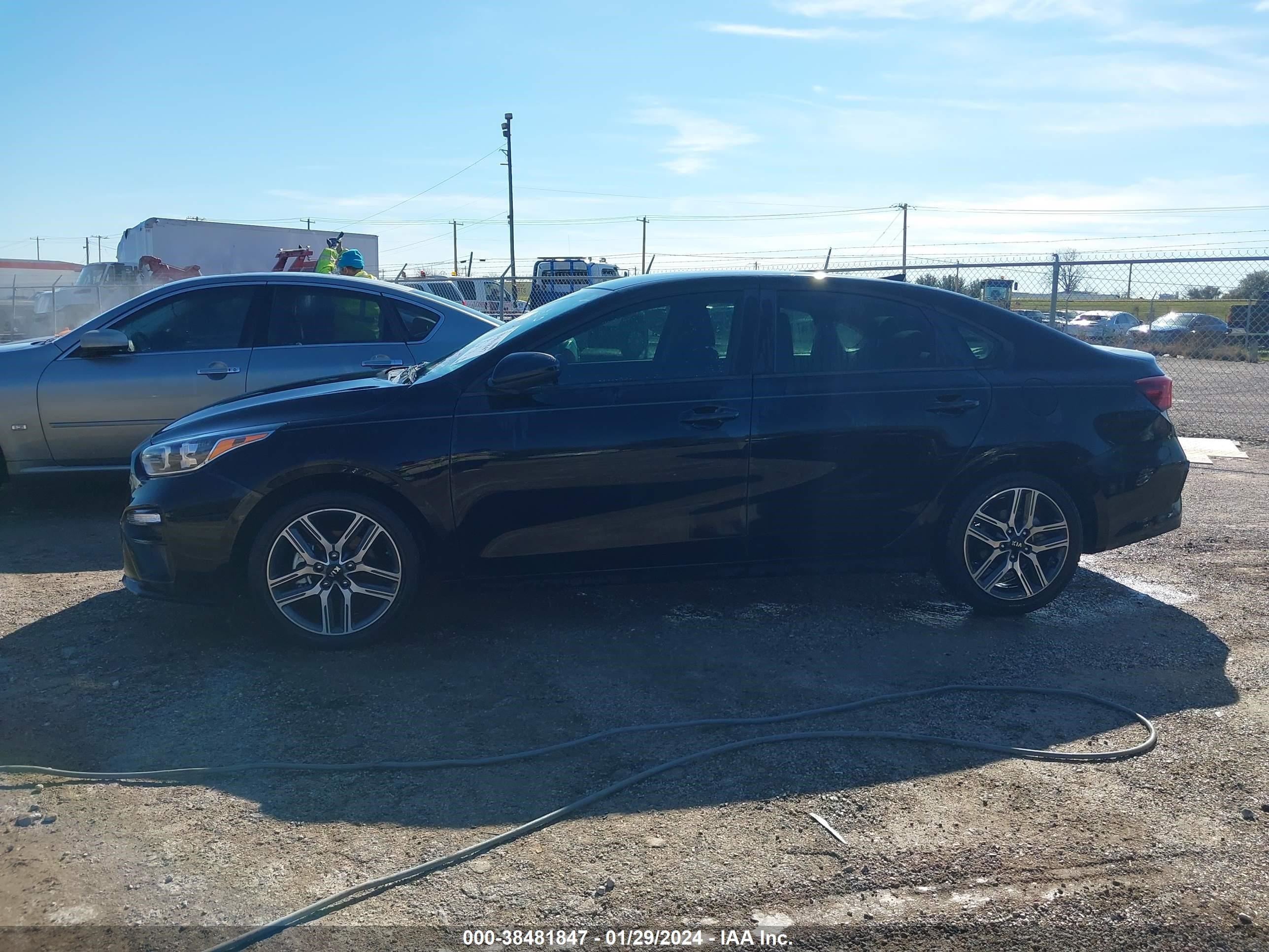 Photo 14 VIN: 3KPF34AD6KE070574 - KIA FORTE 