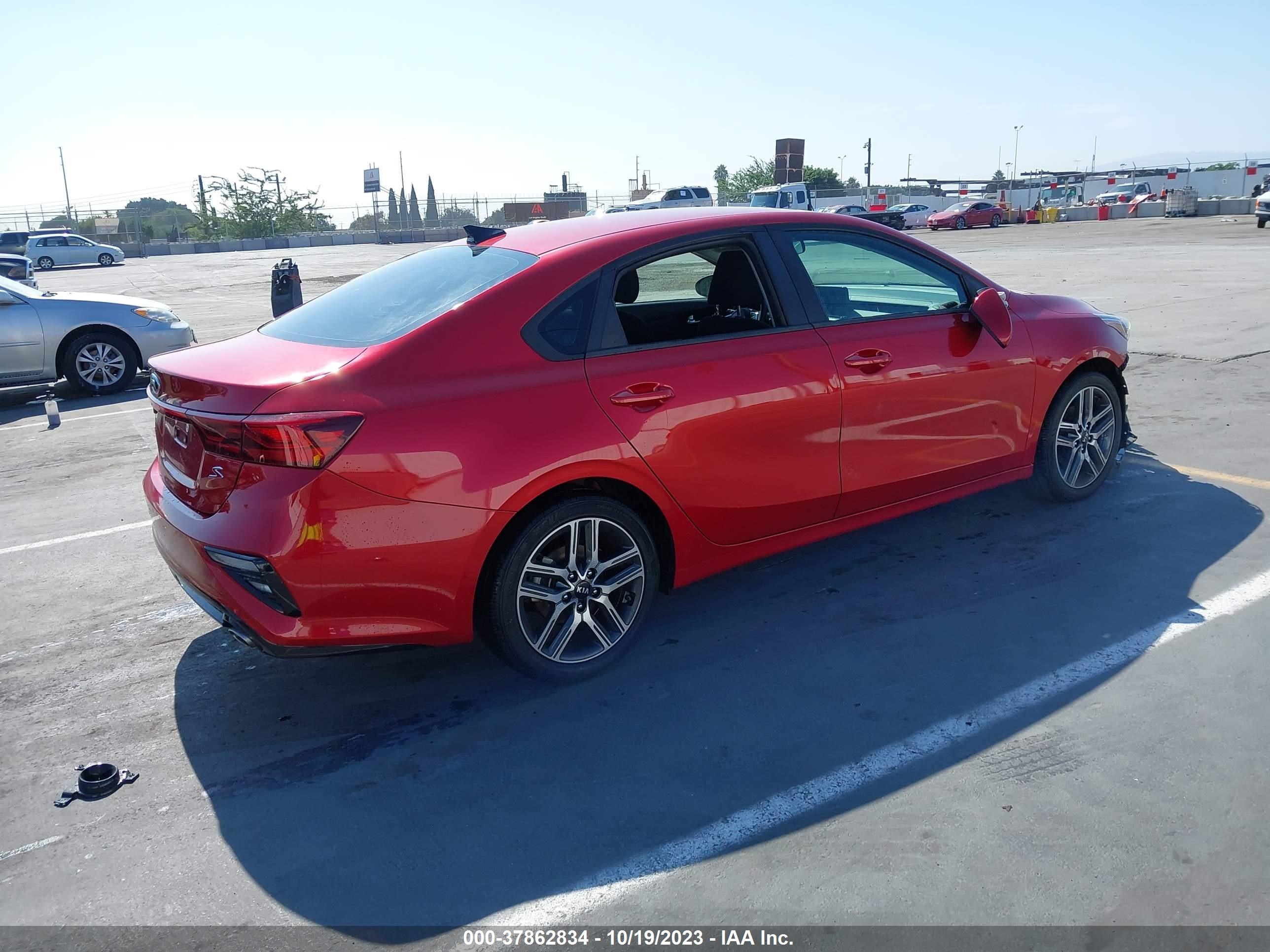 Photo 3 VIN: 3KPF34AD6KE135794 - KIA FORTE 