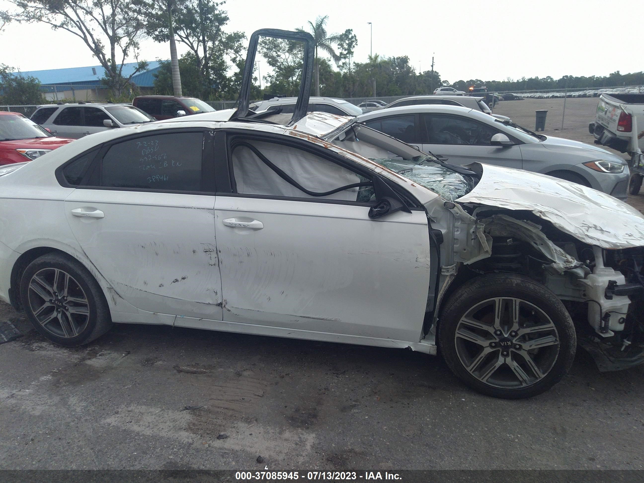 Photo 13 VIN: 3KPF34AD7KE013915 - KIA FORTE 