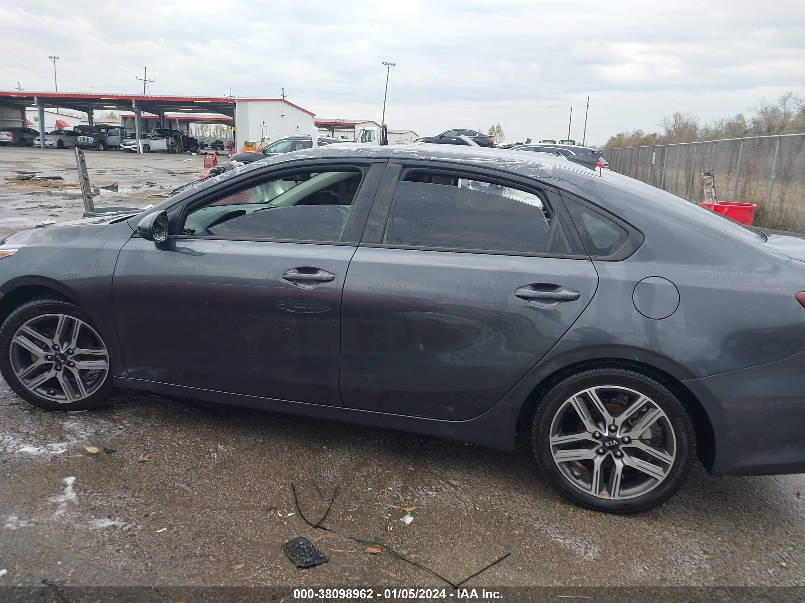 Photo 12 VIN: 3KPF34AD7KE052357 - KIA FORTE 