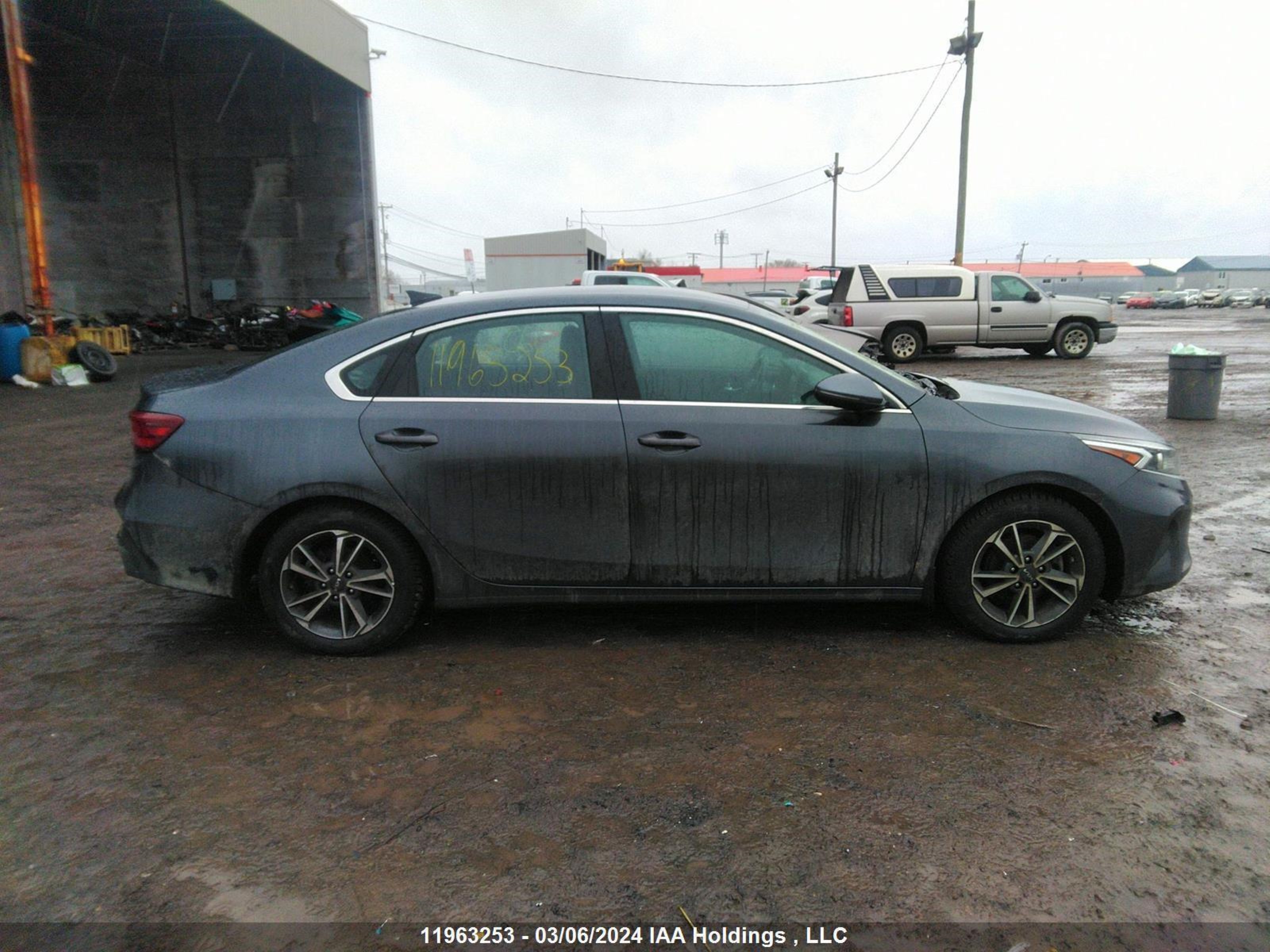 Photo 12 VIN: 3KPF34AD7NE479039 - KIA FORTE 