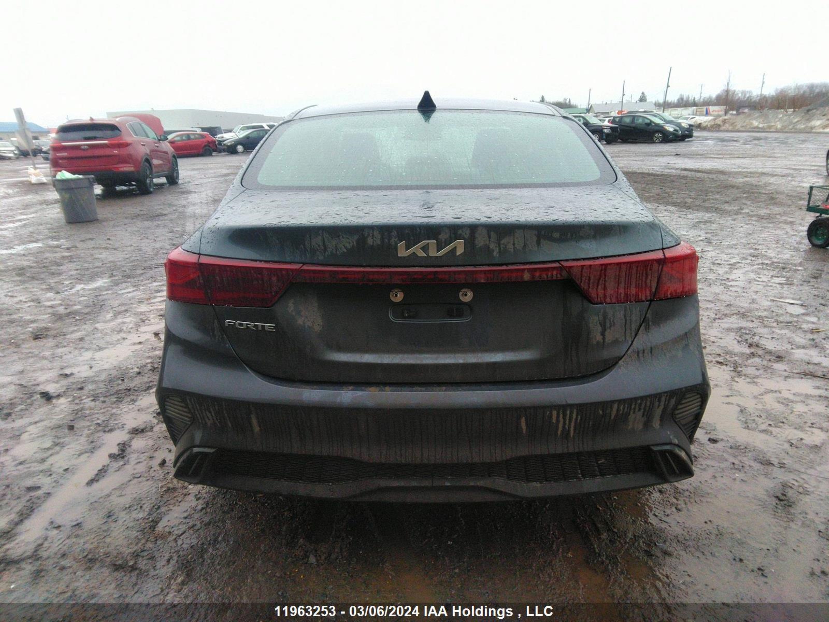 Photo 15 VIN: 3KPF34AD7NE479039 - KIA FORTE 