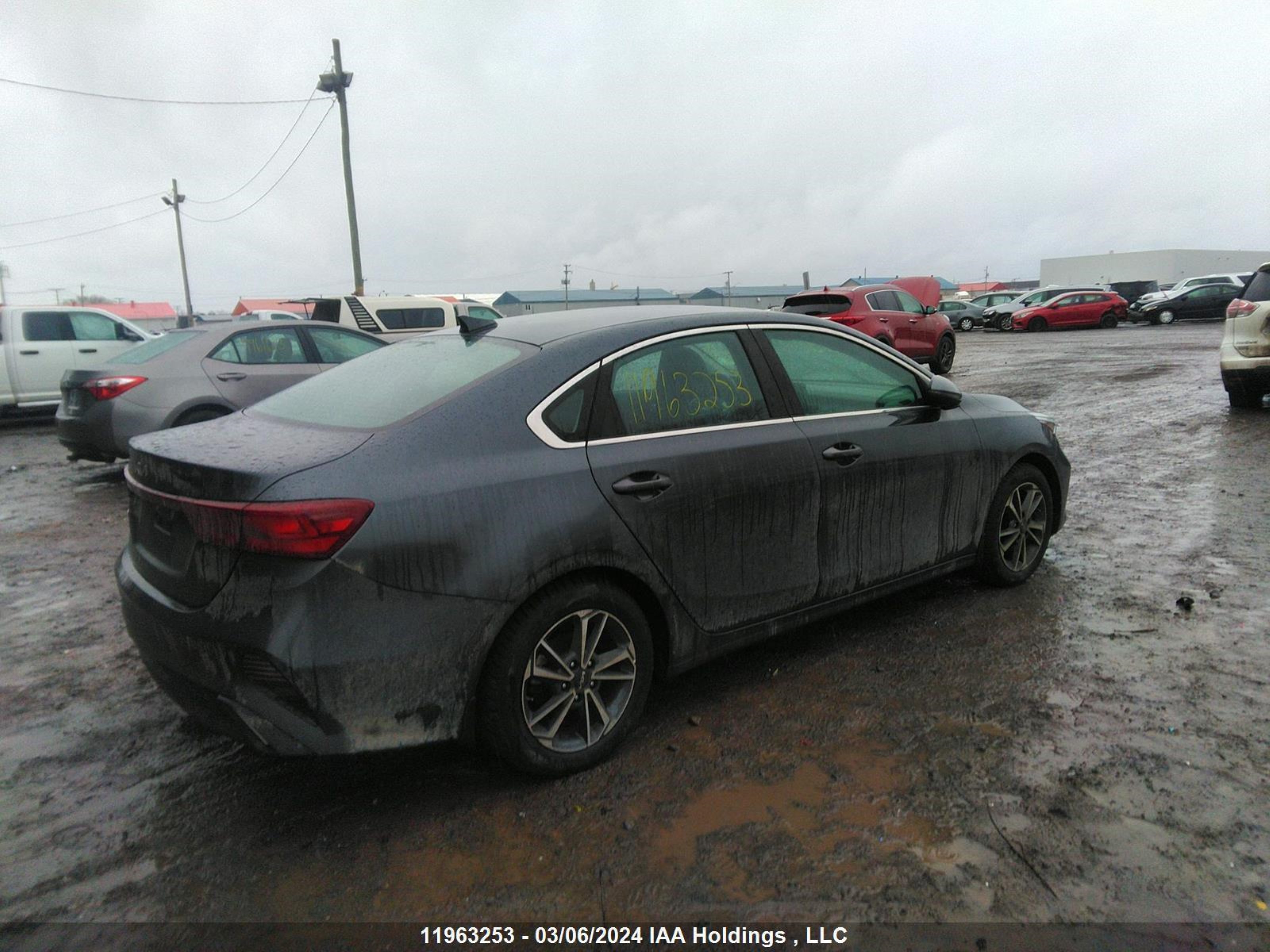 Photo 3 VIN: 3KPF34AD7NE479039 - KIA FORTE 