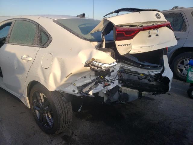 Photo 8 VIN: 3KPF34AD8ME310646 - KIA FORTE GT L 