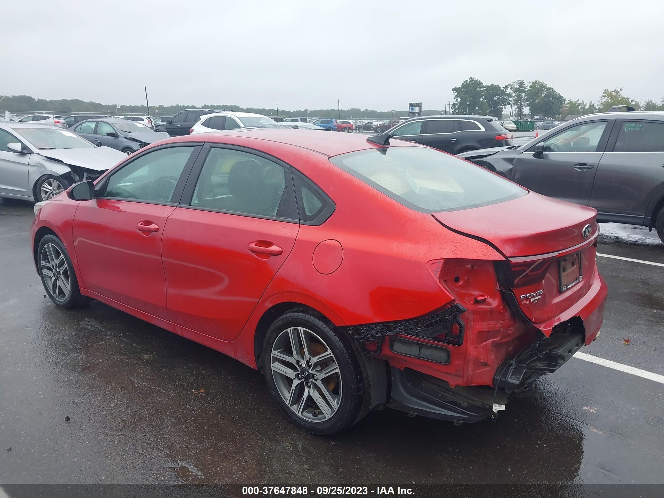 Photo 2 VIN: 3KPF34ADXKE015545 - KIA FORTE 