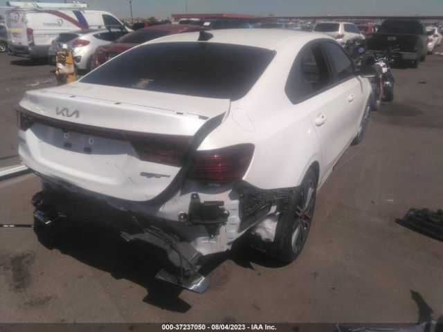 Photo 3 VIN: 3KPF44AC0NE495779 - KIA FORTE 