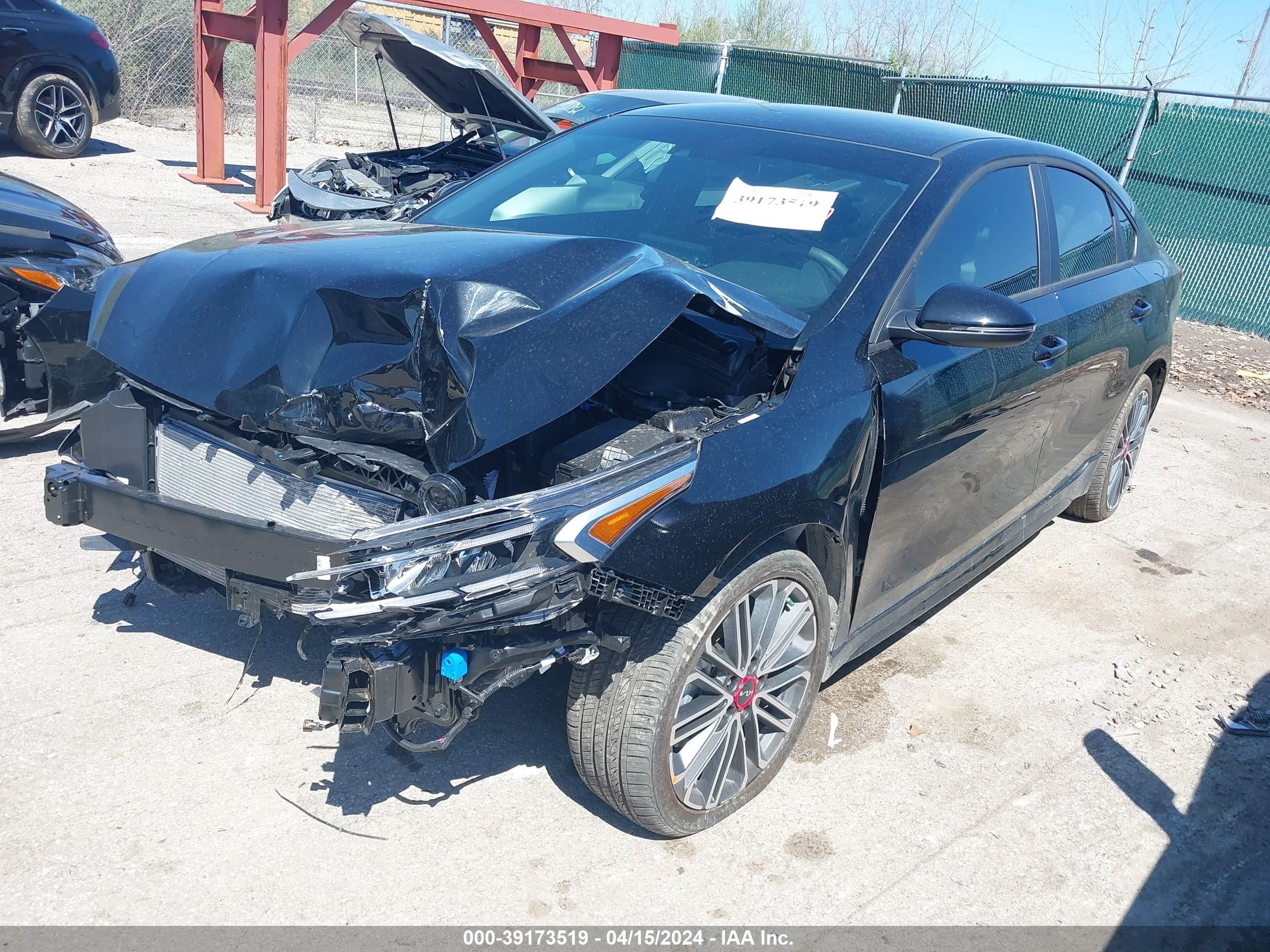 Photo 1 VIN: 3KPF44AC0RE743258 - KIA FORTE 