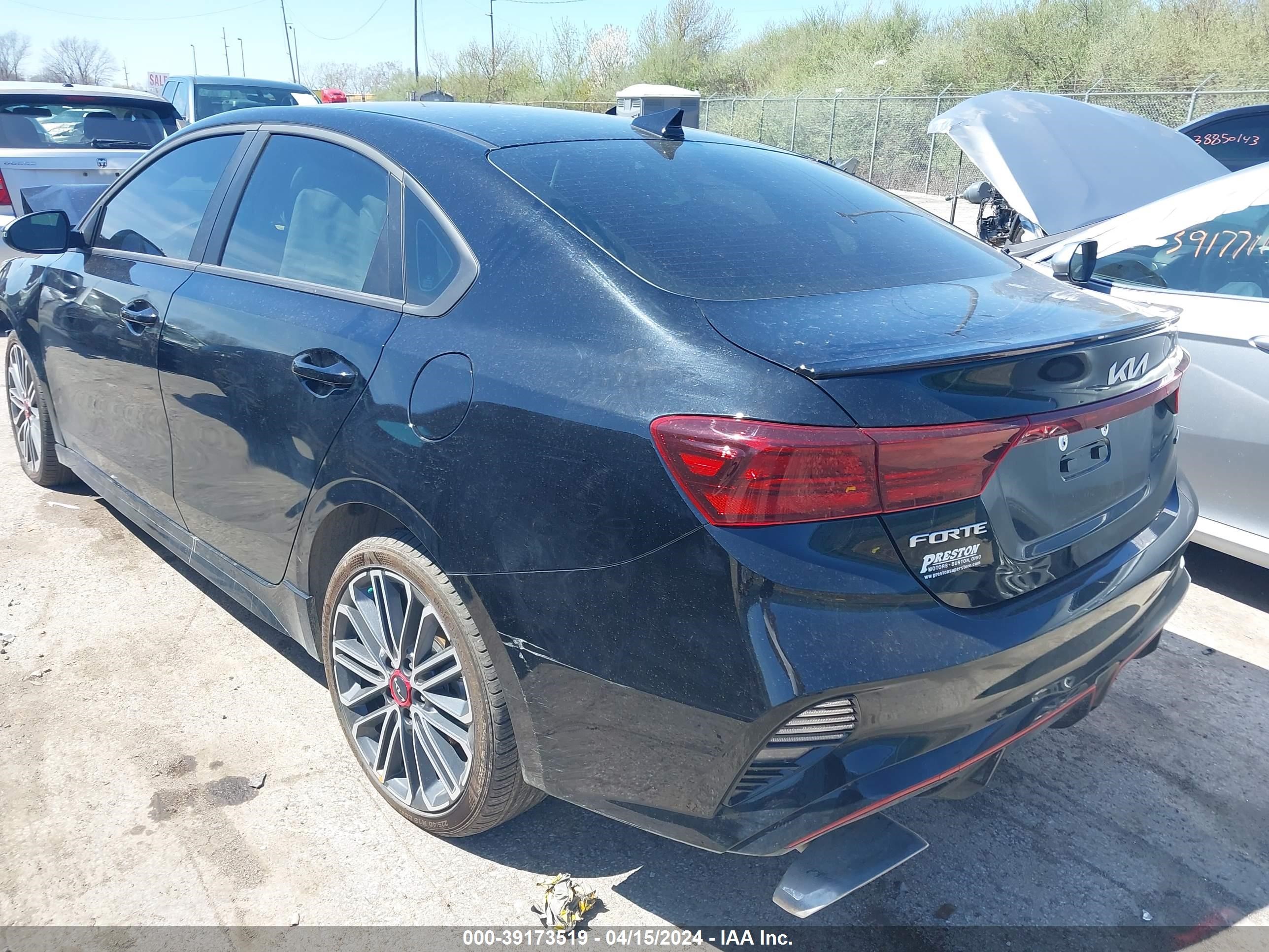 Photo 2 VIN: 3KPF44AC0RE743258 - KIA FORTE 